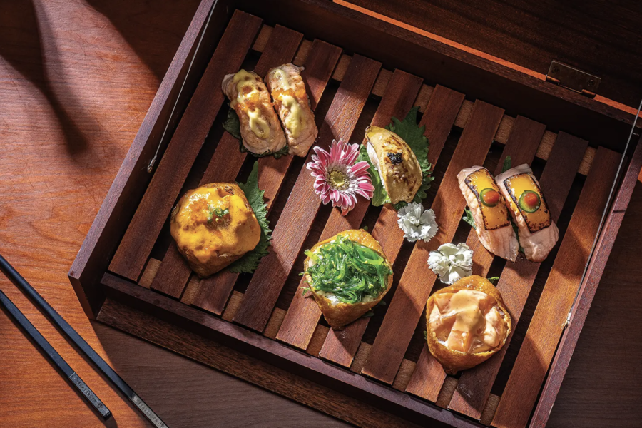https://www.stlmag.com/dining/restaurant-reviews/sakatanoya-revolving-sushi-ramen-bar-delmar-loop/